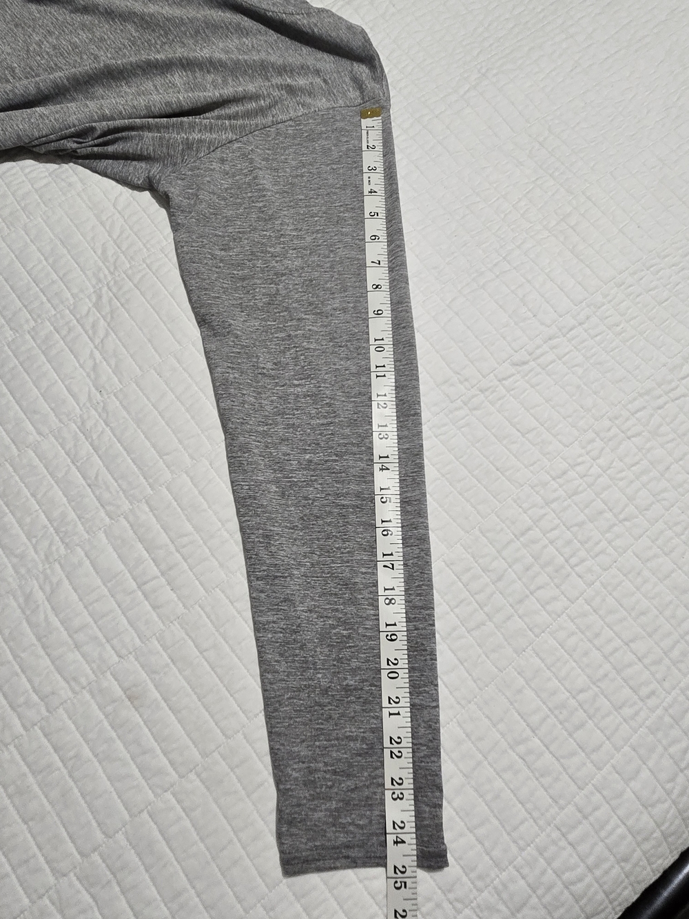 Patagonia Light Heather Gray Capilene Cool Daily Top - Picture 8 of 9